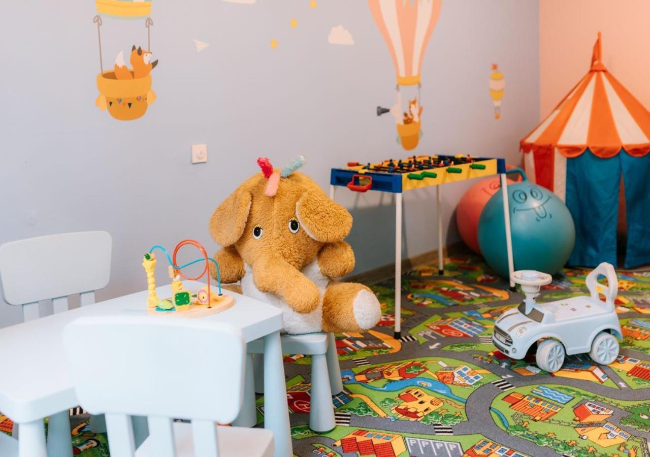 Osrodek Szkoleniowo Wypoczynkowy Roznow Hotel Екстериор снимка