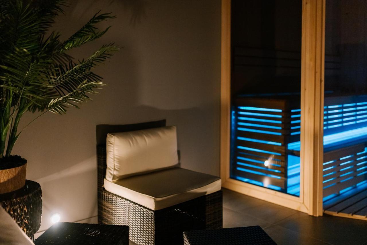 Osrodek Szkoleniowo Wypoczynkowy Roznow Hotel Екстериор снимка