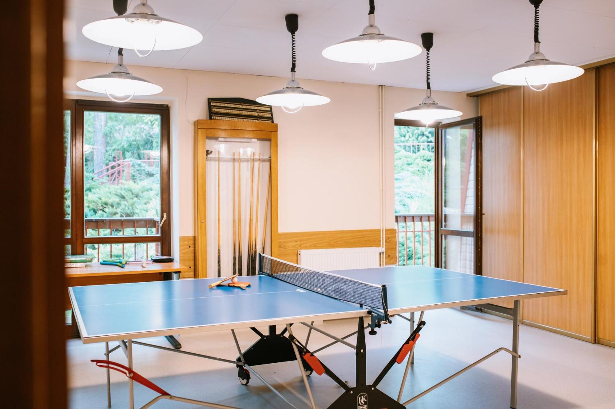 Osrodek Szkoleniowo Wypoczynkowy Roznow Hotel Екстериор снимка